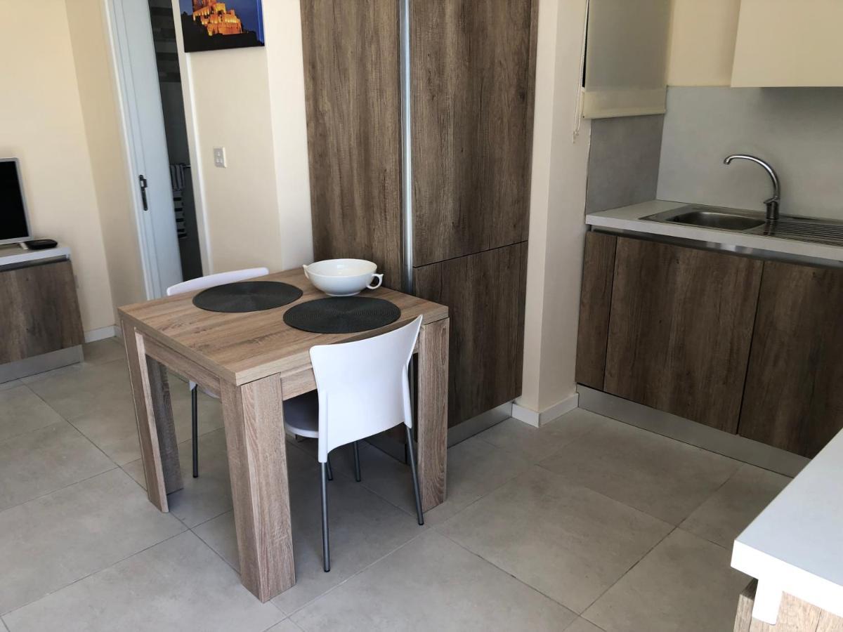 The Sea Across The Road Penthouse 5 Appartement St. Paul's Bay Buitenkant foto